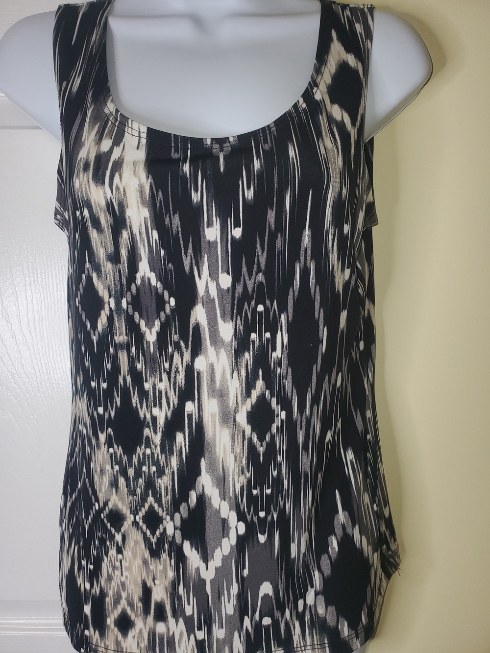 ✨ Soft Works Black & Ivory Abstract Print Sleeveless Tank Top ✨